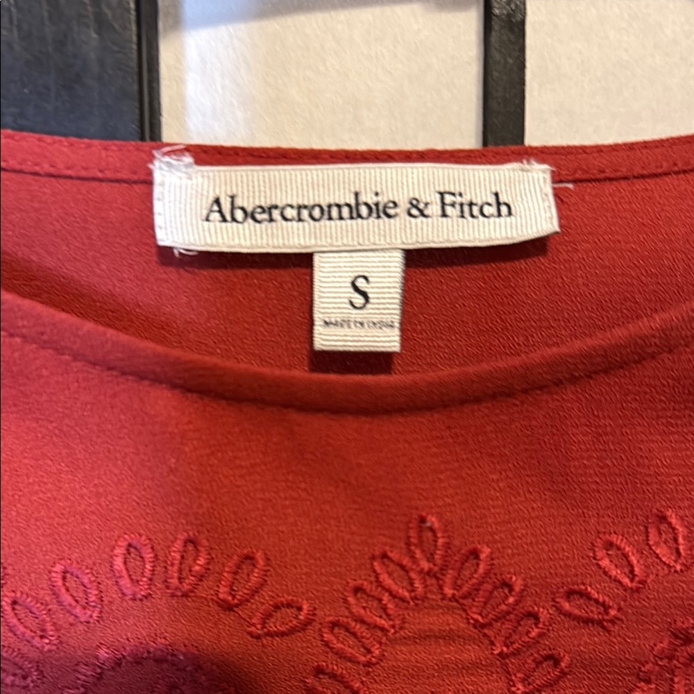 Abercrombie & Fitch Red Flutter Sleeve Sheath Dress - Picture 2 of 5
